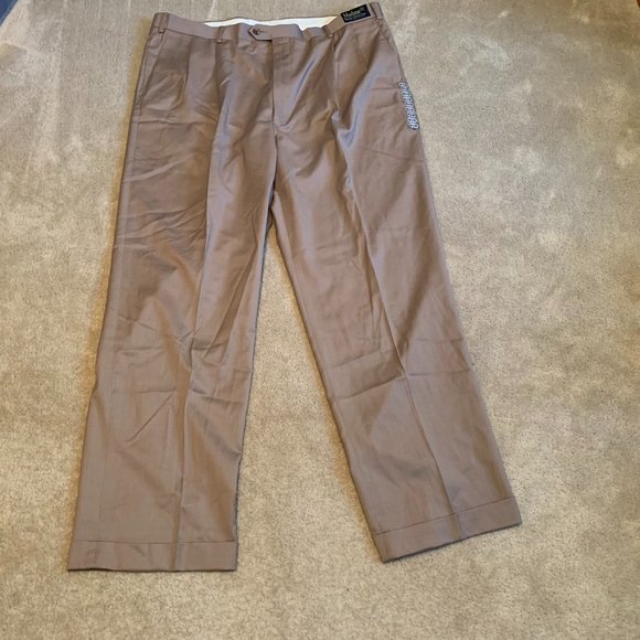 Bill Blass Cambridge II 100% Worsted Wool Tan Pants 42x32 NWT